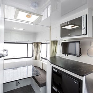 Cheapa Motorhome – 6 Berth-interior (1)