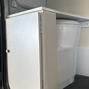 Jucy Condo Campervan – 4 Berth-toilet