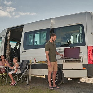 maui-ultima-plus-3-berth-motorhome-family-bbq