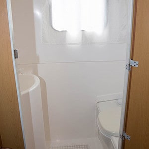 Happy 4 Motorhome-4 Berth-bathroom