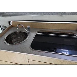 Happy Kuga Hightop – 3 Berth-sink