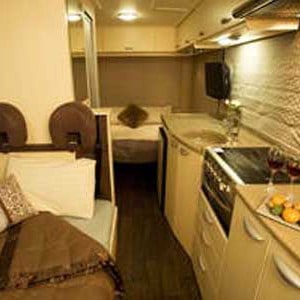 TUI Trail Explorer – 6 Berth – living