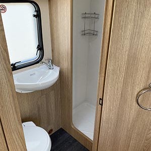 DNZ Imala Deluxe ST Motorhome- 6 Berth-shower-toilet