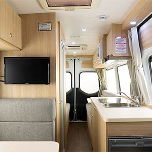 starrv-aquila-motorhome-2-berth-kitchen