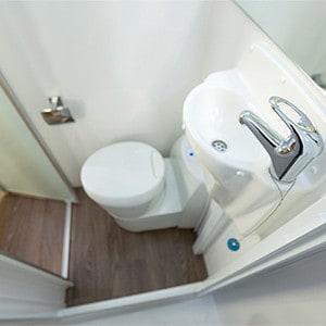 starrv-hercules-motorhome-6-berth-toilet