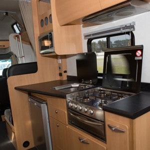 Kiwi Deluxe – 6 Berth – stove 2