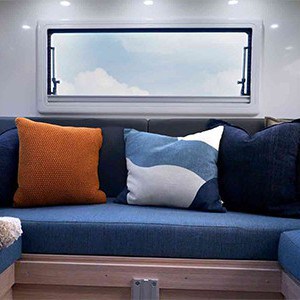 starrv-polaris-4-berth-couch