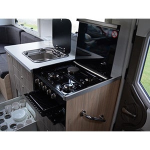 Pacific Horizon SAM Motorhome- 6 Berth-stove