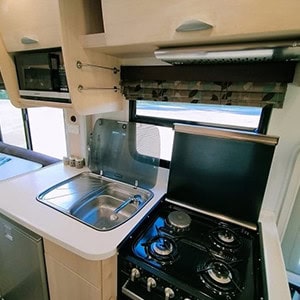 RRR Explorer Motorhome – 4-6 Berth-kitchen