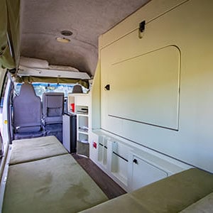 Happy Jackpot Campervan – 3 Berth-interior (5)