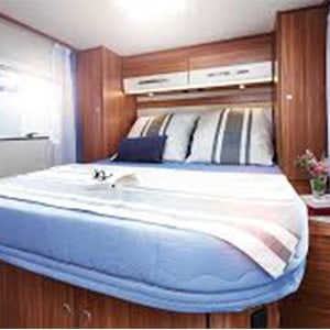 Kiwi Cruise Motorhome – 4 Berth – bed