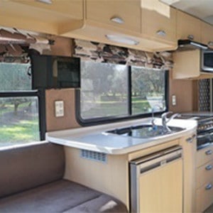 TUI Trail Explorer Deluxe – 6 Berth – sink