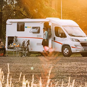 mcrent-compact-plus-motorhome-3-berth-exterior