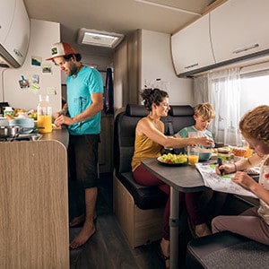 mcrent-family-luxury-motorhome-6-berth-kitchen