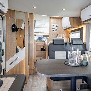 mcrent-family-standard-motorhome-4-berth-dinette