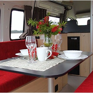 Wendekreisen Koru Star ST – 2 Berth – table