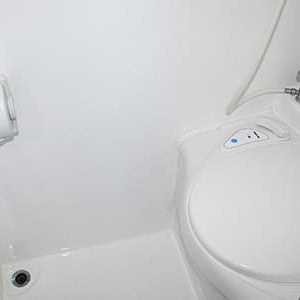 EC Motorhome – 4 Berth-toilet