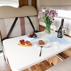 Nomad Fiat Discovery – 5 Berth – dining area