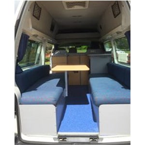 Nomad Volkswagen Hightop – 2+1 Berth – dining