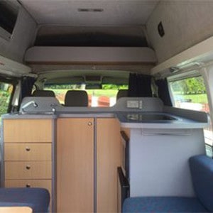 Nomad Volkswagen Hightop – 2+1 Berth – kitchen