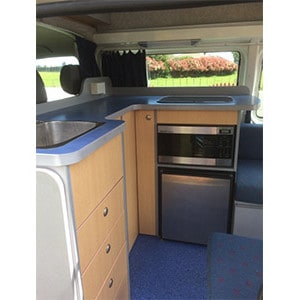 Nomad Volkswagen Hightop – 2+1 Berth – sink