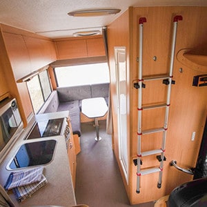 bc-familia-motorhome-6-berth-interior-kitchen