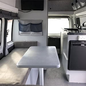 Lucky Rambler High Top Campervan – 3 Berth-kitchen