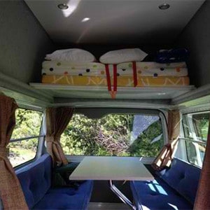 BZ Toyota Hiace HiTop Campervan – 3 Berth – bunk bed