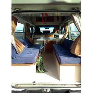 BZ Toyota Hiace HiTop Campervan – 3 Berth – dinette