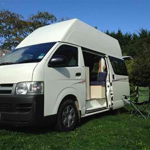 BZ Toyota Hiace HiTop Campervan – 3 Berth – external photo (1)