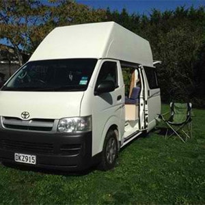 BZ Toyota Hiace HiTop Campervan – 3 Berth – external photo (2)