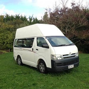 BZ Toyota Hiace HiTop Campervan – 3 Berth – external photo (3)