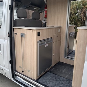 Discover NZ Deluxe Campervan – 2+1 Berth – cupboard