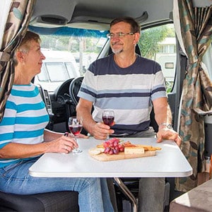 mighty-deuce-plus-motorhome-3-berth-interior