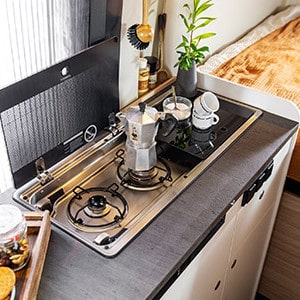 mcrent-urban-plus-campervan-3-berth-kitchen