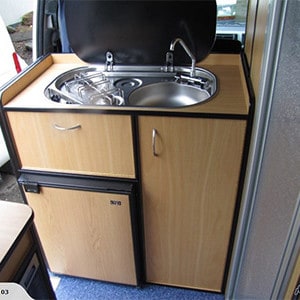 SAS Hi-Top Campervan – 3 Berth – sink & stove