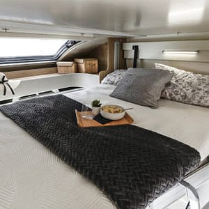 Britz Navigator Motorhome – 5 Berth-U-Shape_Drop-down bed 02