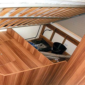 KWFW Motorhome – 6 Berth – storage under french bed