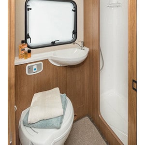 KWNSB Motorhome – 6 Berth – bathroom