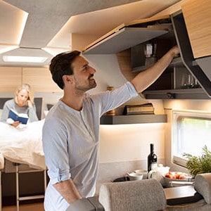 mcrent-comfort-plus-motorhome-4-berth-overhead-storage