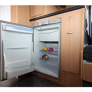 CC Motorhome – 6 Berth – fridge