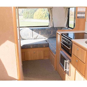 SC Double Cab Motorhome – 6 Berth – internal photo (2)