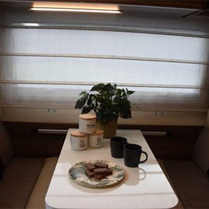 KWE Motorhome – 6 Berth – dinette