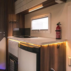 KWT Motorhome – 6 Berth – kitchen