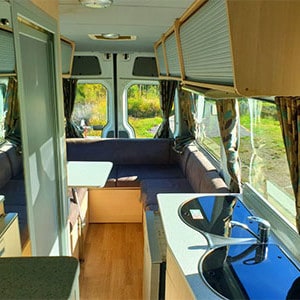 CO Motorhome – 3 Berth-kitchen