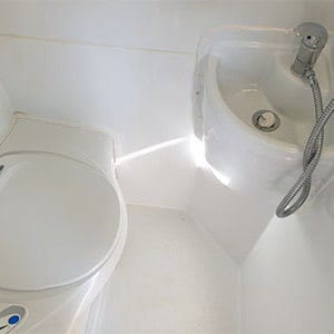 CO Motorhome – 3 Berth-toilet