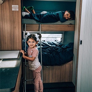 Spaceships Family Motorhome – 7 Berth-bunk-beds