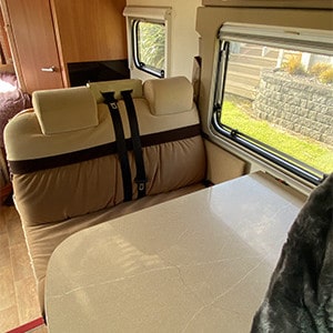 rcc-stray-dog-motorhome-4-berth-dinette