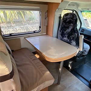 rcc-stray-dog-motorhome-4-berth-dinette-seat