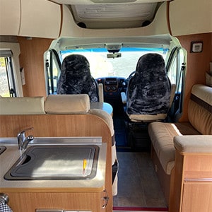 rcc-stray-dog-motorhome-4-berth-sink